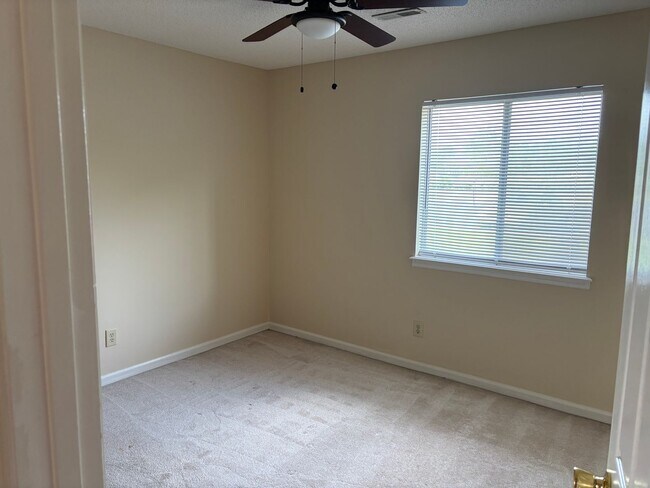 Building Photo - 2 BED 2 BATH CONDO ON BOTTOM FLOOR AT MYRTLE GREENS