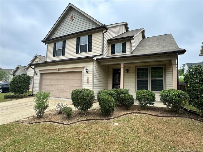 Building Photo - 350 River Oak St