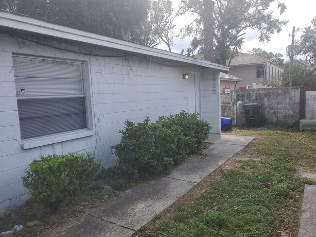 Building Photo - 1932-1938 Crystal Grove Dr, Lakeland, FL 3...