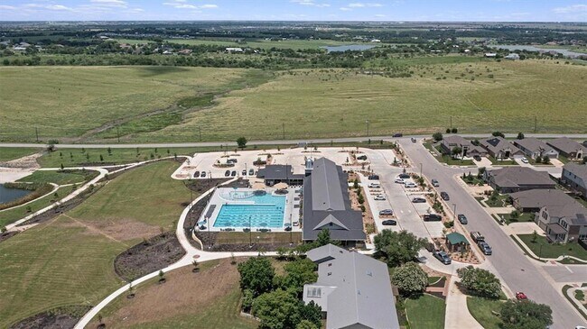 Building Photo - 20240 Smedley Dr