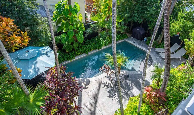 Building Photo - 120 Angela St