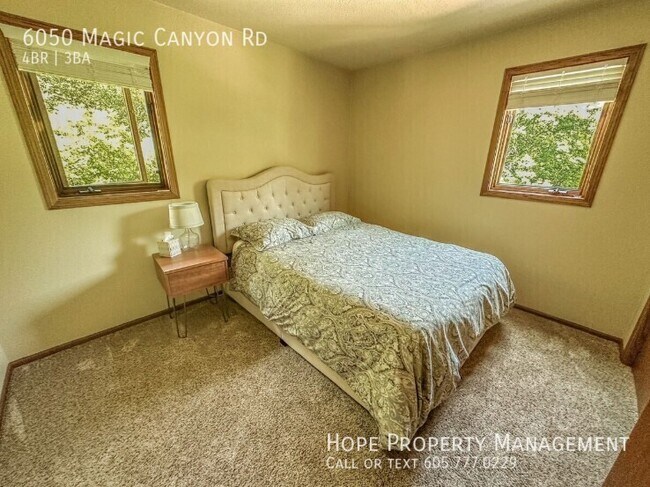 Building Photo - 6050 Magic Canyon Rd