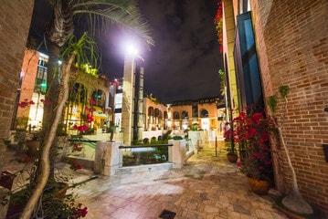 Building Photo - 621 N Bedford Dr