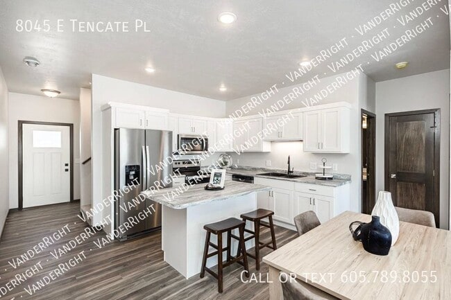 Building Photo - 8045 E Tencate Pl