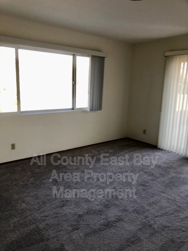 Building Photo - 611 Lexington Ave