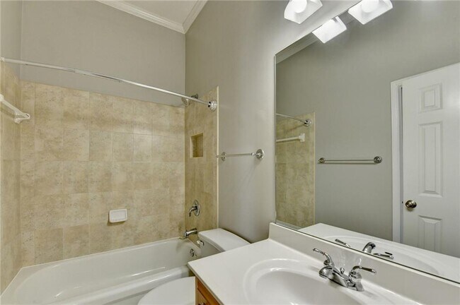 Building Photo - 486 Vinings Estates Dr SE
