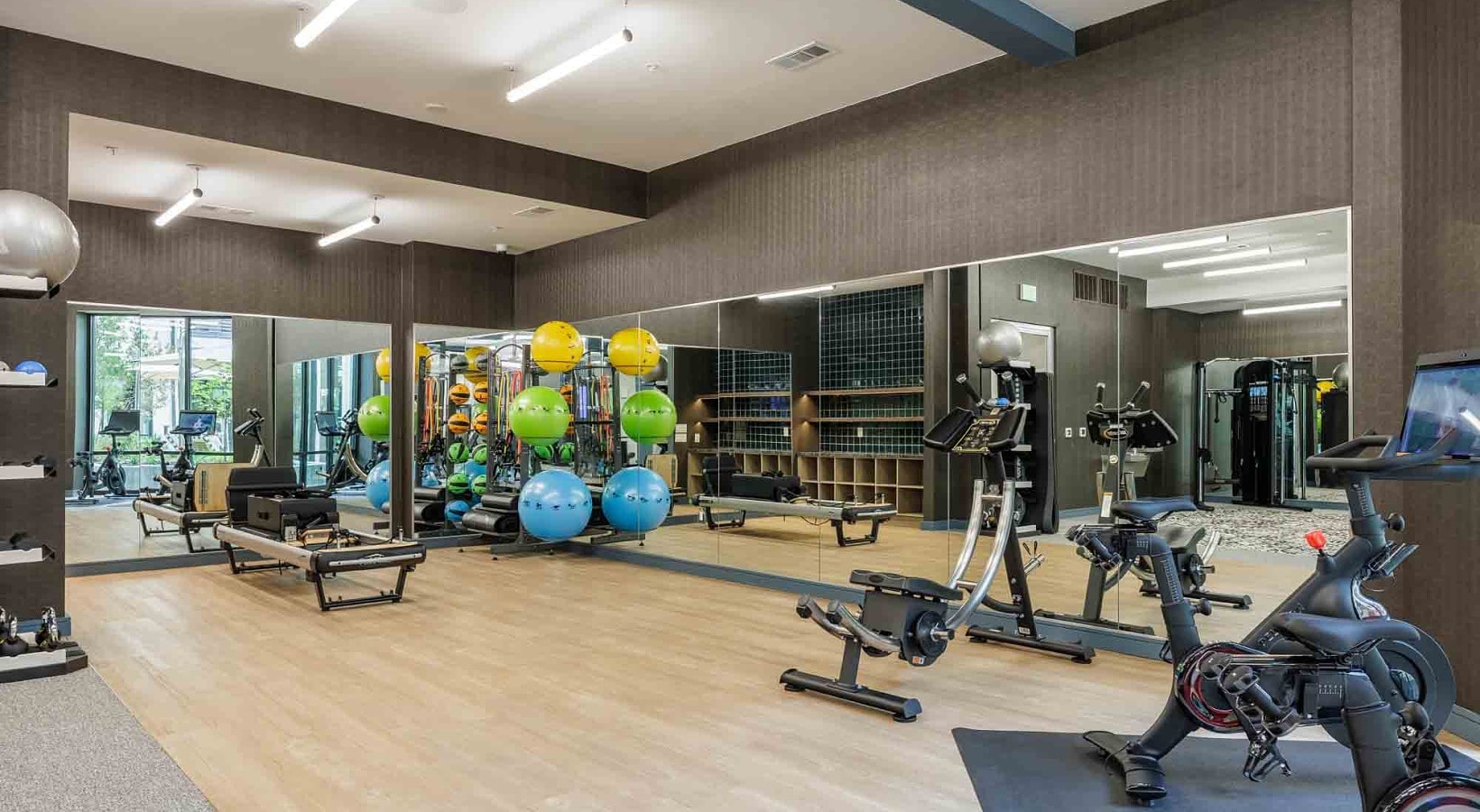 Building Photo - 1401 S Lamar Blvd