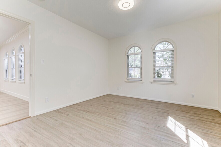 Building Photo - 5709 Beck Ave