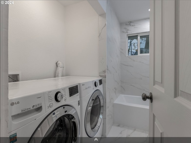 bathroom 2 - 3805 E 11th St