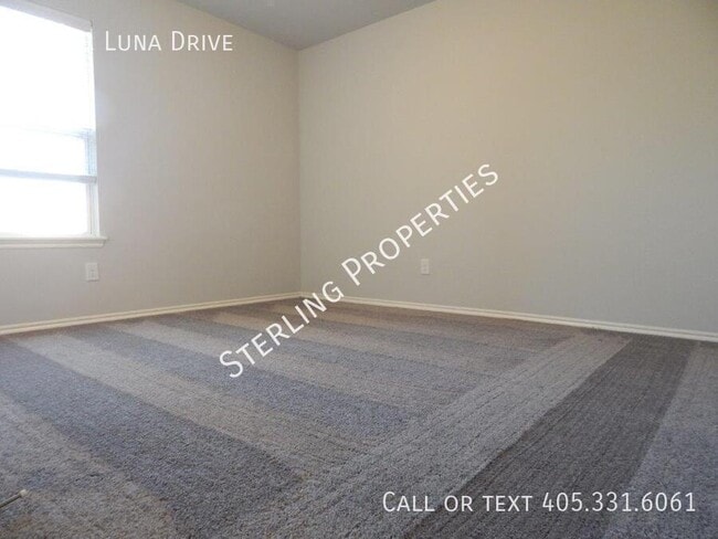 Building Photo - 18641 Luna Dr