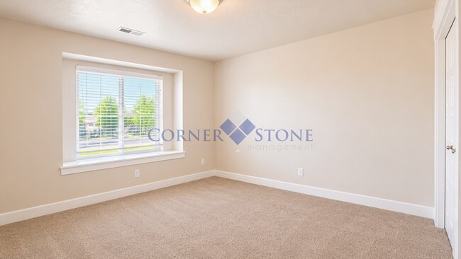 Building Photo - Immaculate Home in Pristine Meadows!