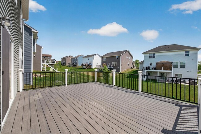 Building Photo - 1559 Edgebrook Ln