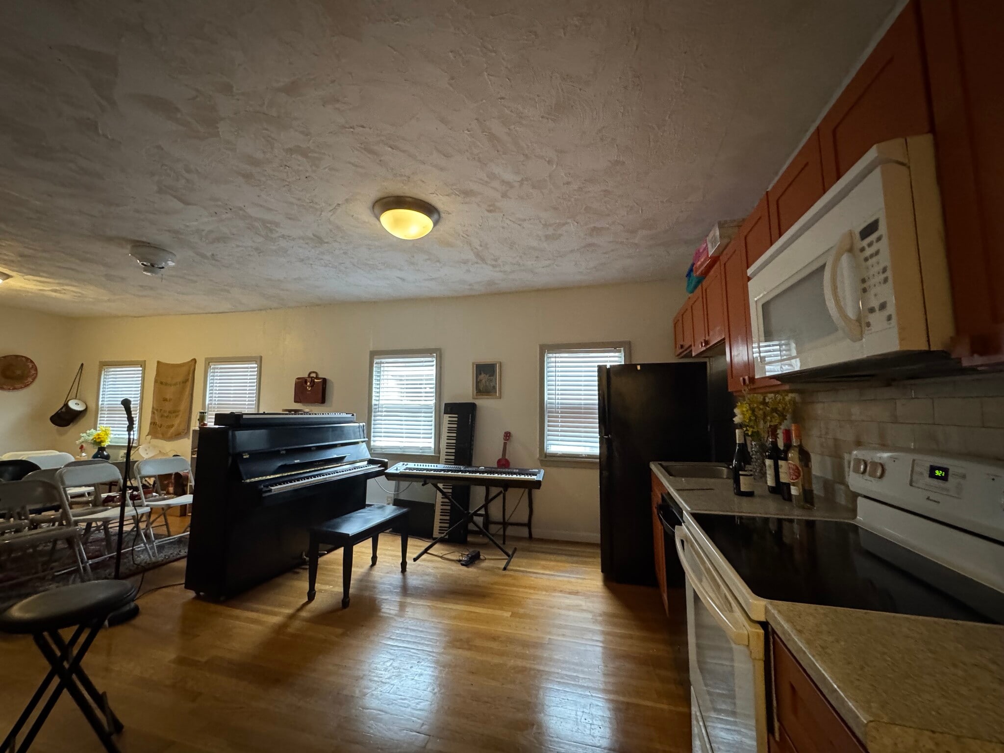 Building Photo - 2 Alfred St