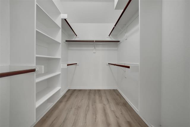 Building Photo - 421 Parkshire Dr