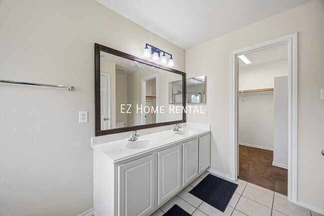 Building Photo - 2951 Hackamore Hollow Ln