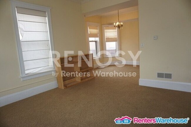 Building Photo - Very Nice 2BD/1BA Condo In St Paul! Summit Ave!