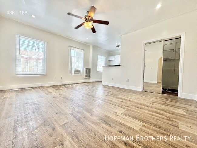 Building Photo - 1234 N Berendo St