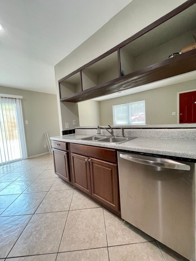 Building Photo - 1703 Coronado Hills Dr