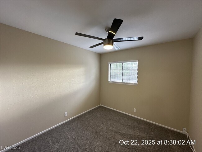 Building Photo - 2341 Moorpark Way