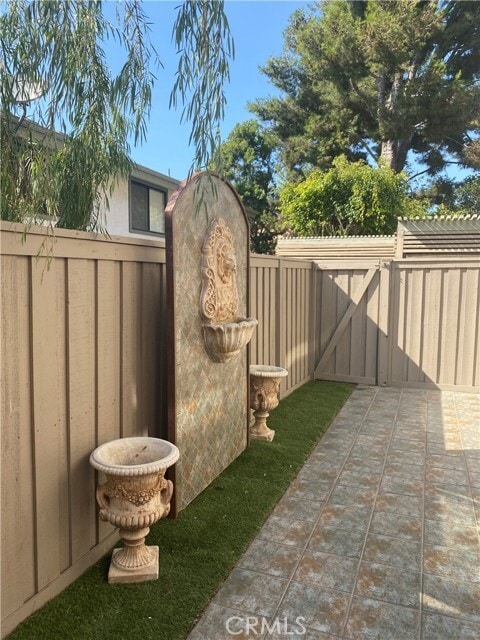 Building Photo - 8088 Caminito Mallorca