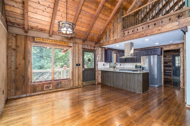Building Photo - 771 Little Hendricks Mountain Rd
