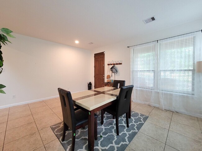 Building Photo - 5046 Longlane Dr