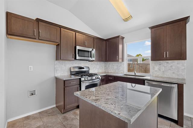 Building Photo - 9012 Boone Dr