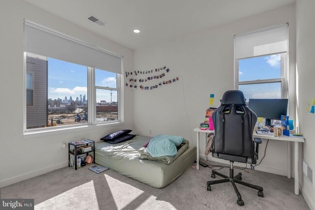 Building Photo - 3000 Schirra Ln