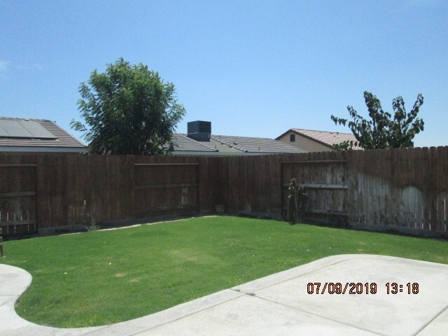 Building Photo - Tyner Ranch Home- Gated Community