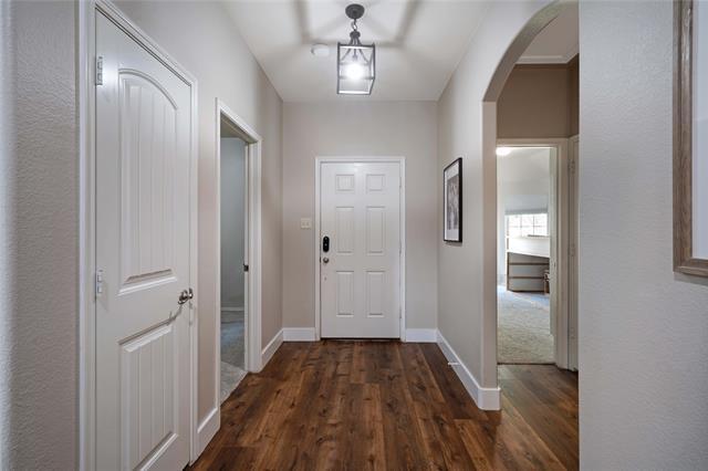 Building Photo - 913 Hawthorne Rd