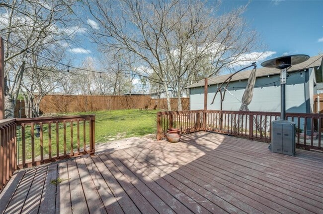 Building Photo - Colorado Street