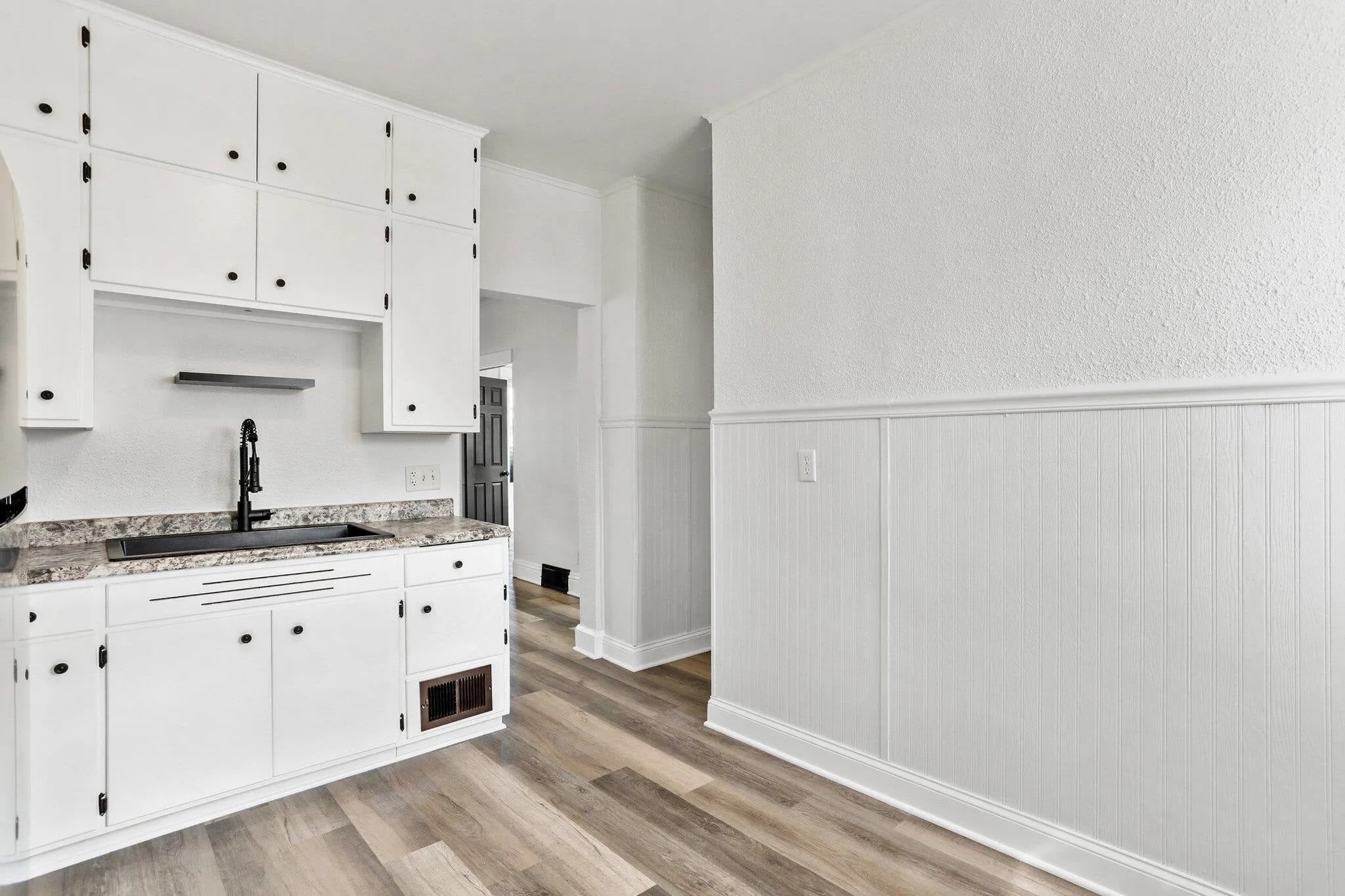 Building Photo - 426 College Ave