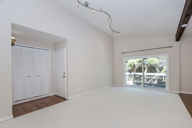 Building Photo - 1BR/1BA Pet-Friendly Top-Floor Condo with Bonus Room & Resort-Style Amenities | San Mateo | YouTu...