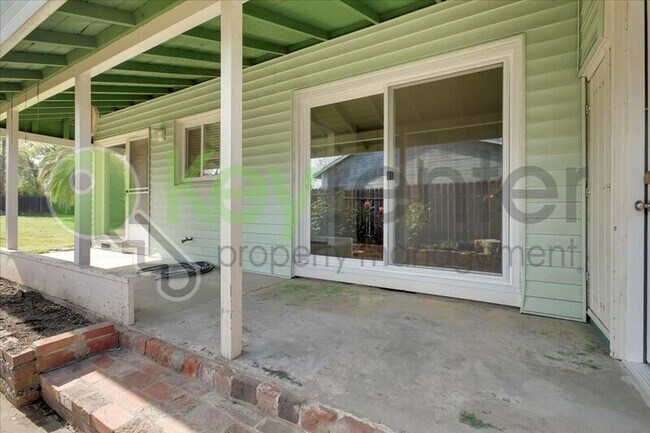 Building Photo - 3124 Brophy Dr