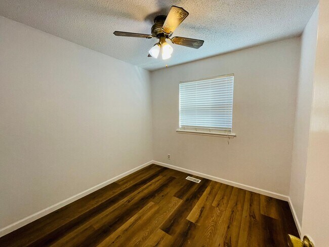 Building Photo - Current remolded home in Union School District