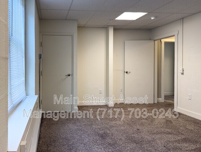 Building Photo - 100 S Front St