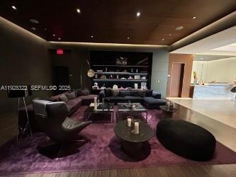 Building Photo - 68 SE 6th St