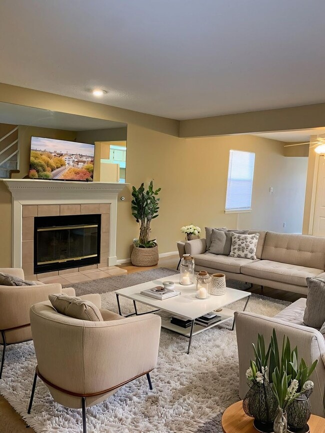 Building Photo - Whispering Winds Townhome in Lee's Summit MO