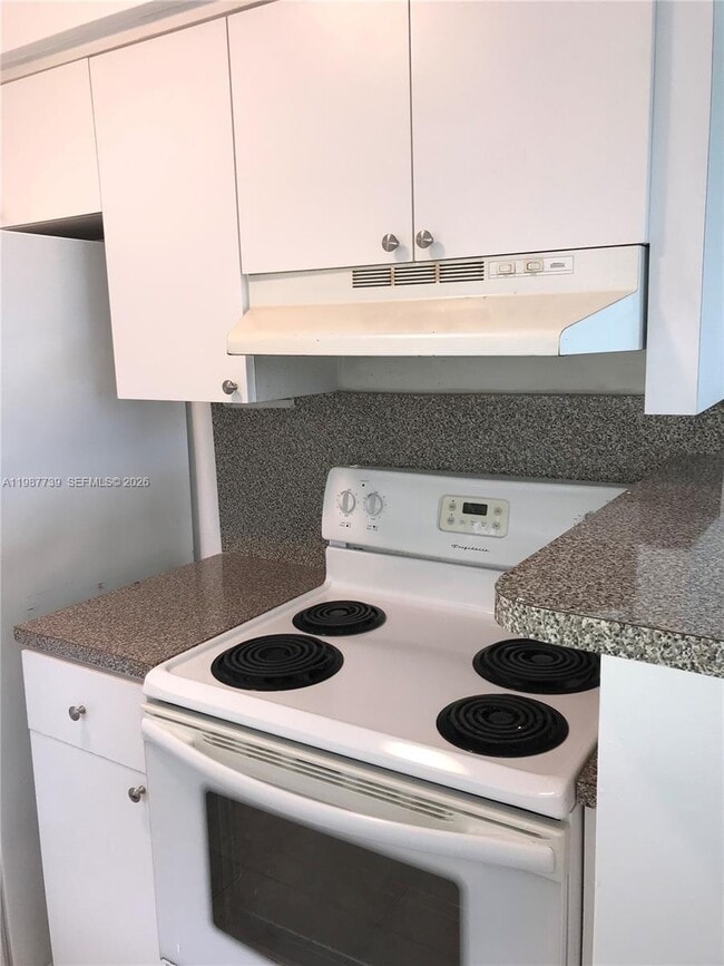 Building Photo - 2829 Jackson St