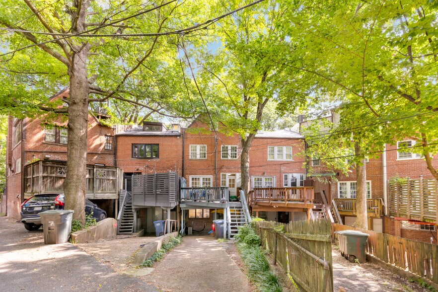 Entrance - 1636 44th St NW