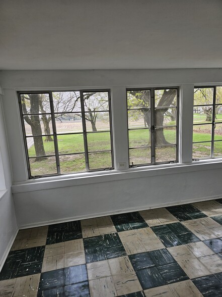 Building Photo - 5912 W 200 S