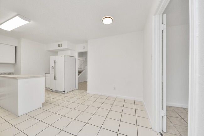 Building Photo - 15534 Weldon Dr