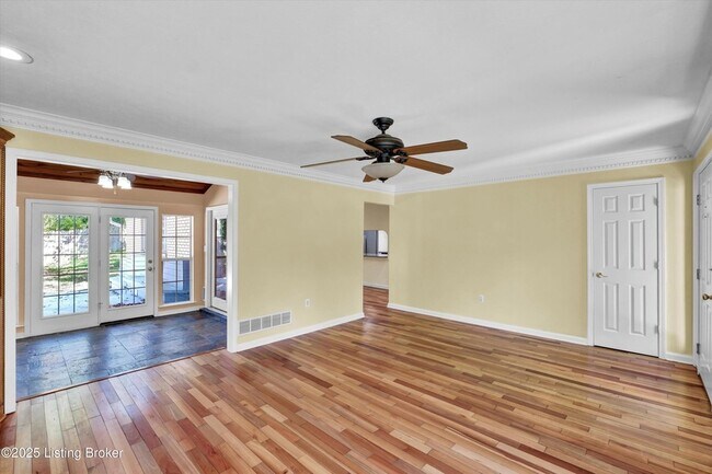 Building Photo - 7405 Ridan Way