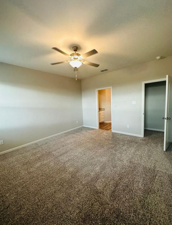 Building Photo - 1828 Liam Dr