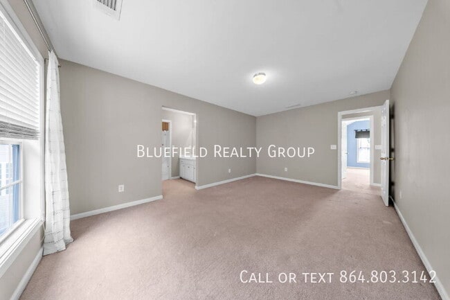 Building Photo - 417 Summergreen Way
