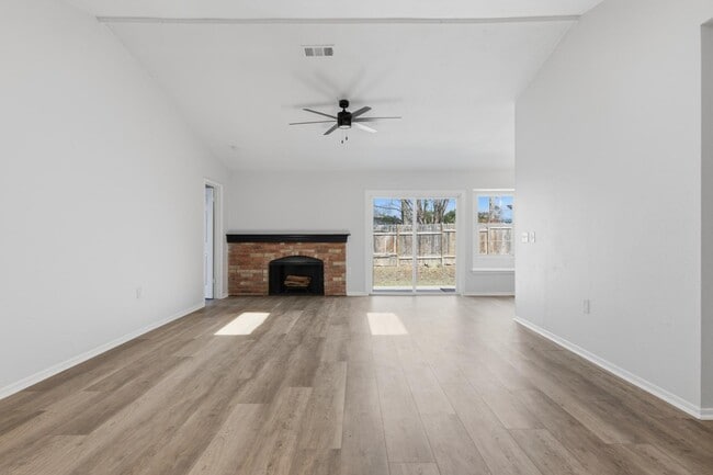 Building Photo - 9455 Greens Point