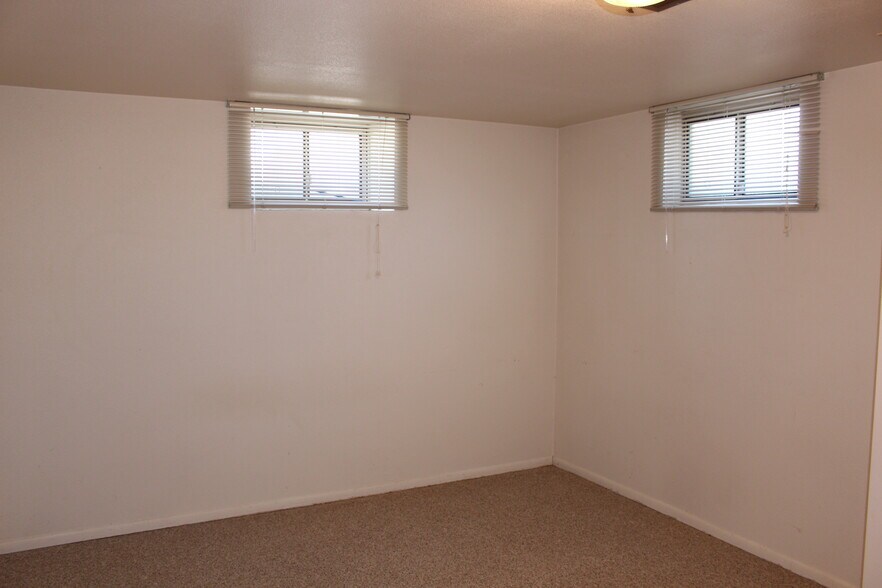 Building Photo - 403 N 17th St
