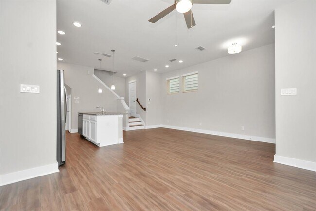 Building Photo - 716 Strawberry Pines Ct