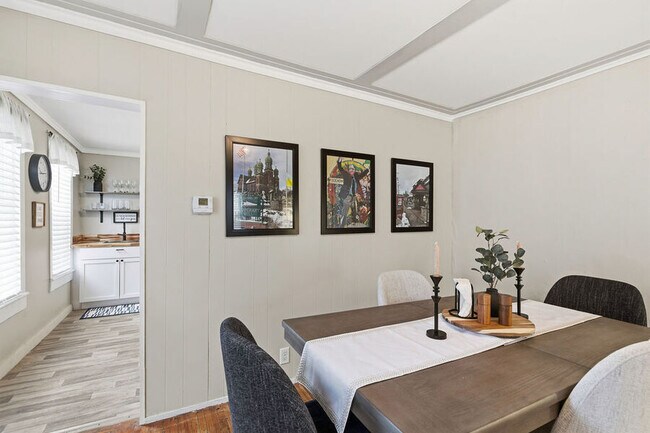 Building Photo - 219 Emerson Ave