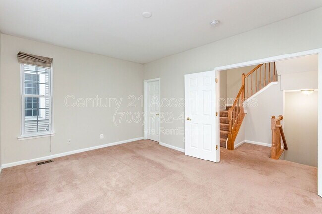 Building Photo - 8932 Milford Haven Ct